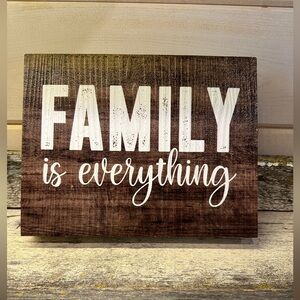 Streamline Art | Family is Everything Wall Plaque